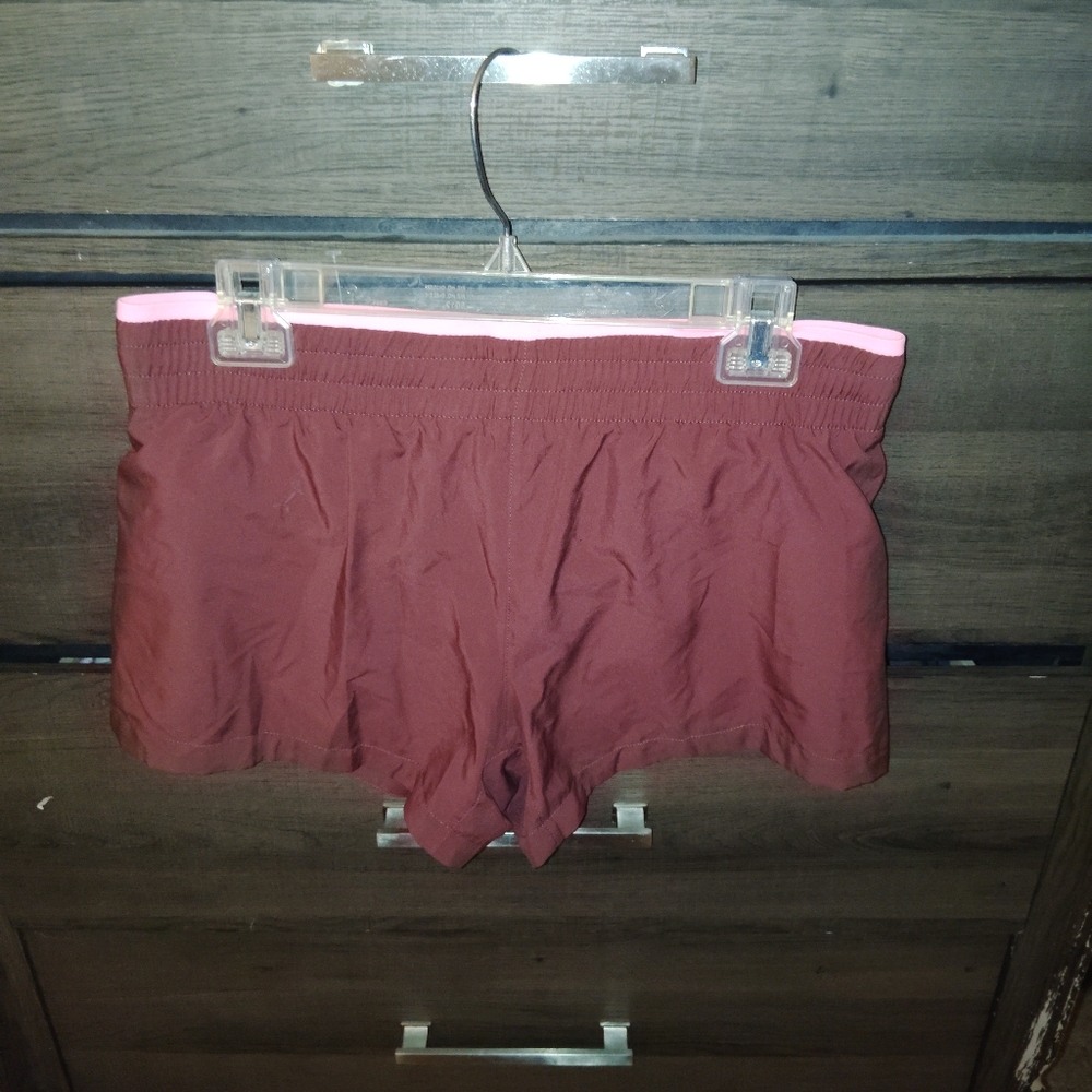 FABLETICS Mid Rise Run Short - Picture 4 of 9
